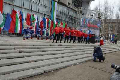Знаменитую "Печку" исполнили на митинге-концерте посвященном третьей годовщине воссоединения России и Крыма