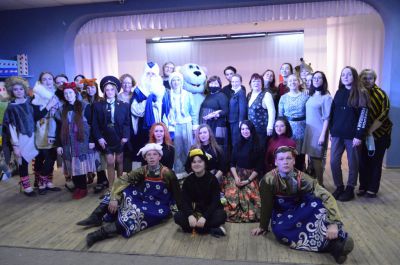 Сказочный новогодний показ студентов