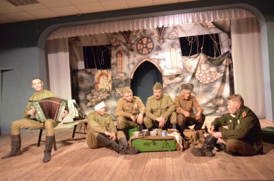 "Рядовые" на сцене Колледжа культуры