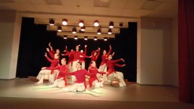   "От любви": отчëтный концерт ансамбля современного танца "Radeytöm"