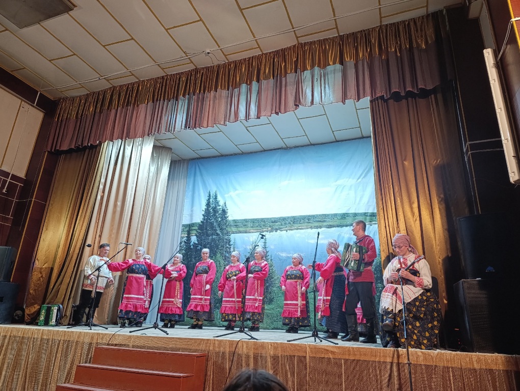 Narodnyi_kollektiv__Respubliki_Komi_folklornyi_ansambl_SIPERTAS.jpg Narodnyi_kollektiv__Respubliki_Komi_folklornyi_ansambl_SIPERTAS.jpg