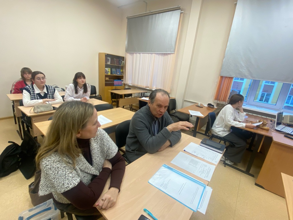 Komissiya.jpg Komissiya.jpg