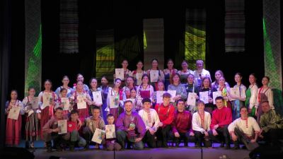 Наша молодежь на конкурсе частушек Наша молодежь на конкурсе частушек