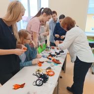 Создание броши - символа Победы