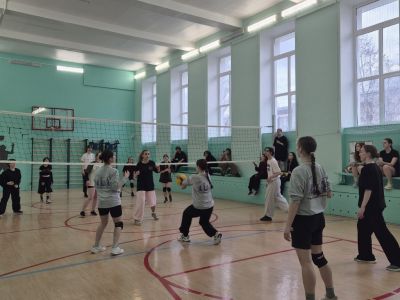 "Кубок Победы»: студенты колледжа сразились в волейбольном турнире