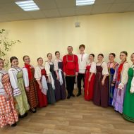 Пряла беленький ленок…
