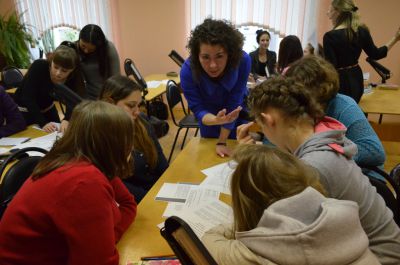 Первокурсники считают, что в настоящее время люди читают мало!