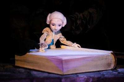 С премьерой спектакля "Черная курица"!