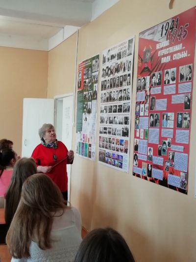 "Дню Победы посвящается...": встреча с А.И.Курешовой