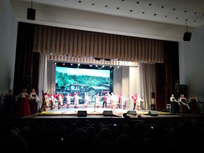 Ансамбль "Пелысь мольяс" выступил в Ухте